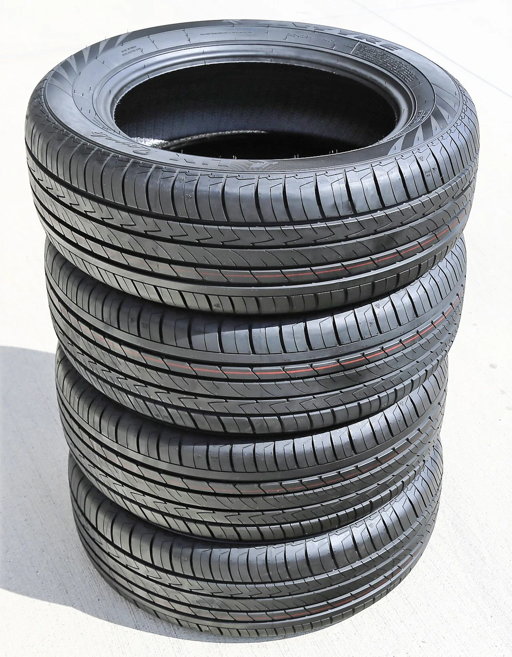 JK Tyre UX Royale 215/55R18 95H