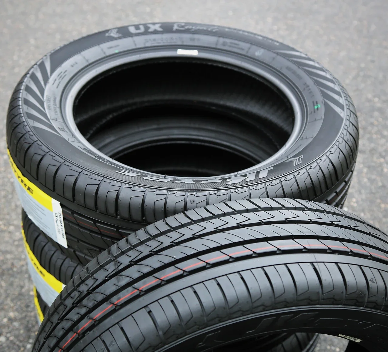 JK Tyre UX Royale 215/60R17 96H
