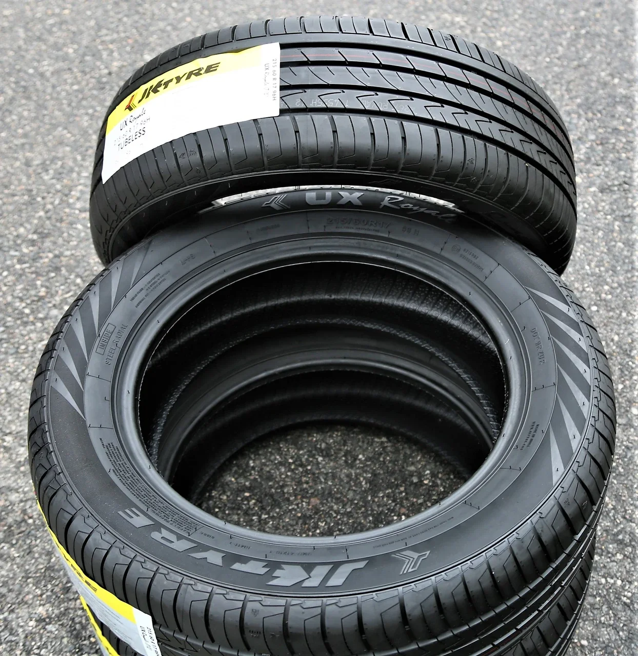 JK Tyre UX Royale 215/60R17 96H