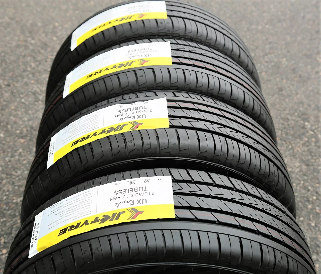 JK Tyre UX Royale 215/60R17 96H