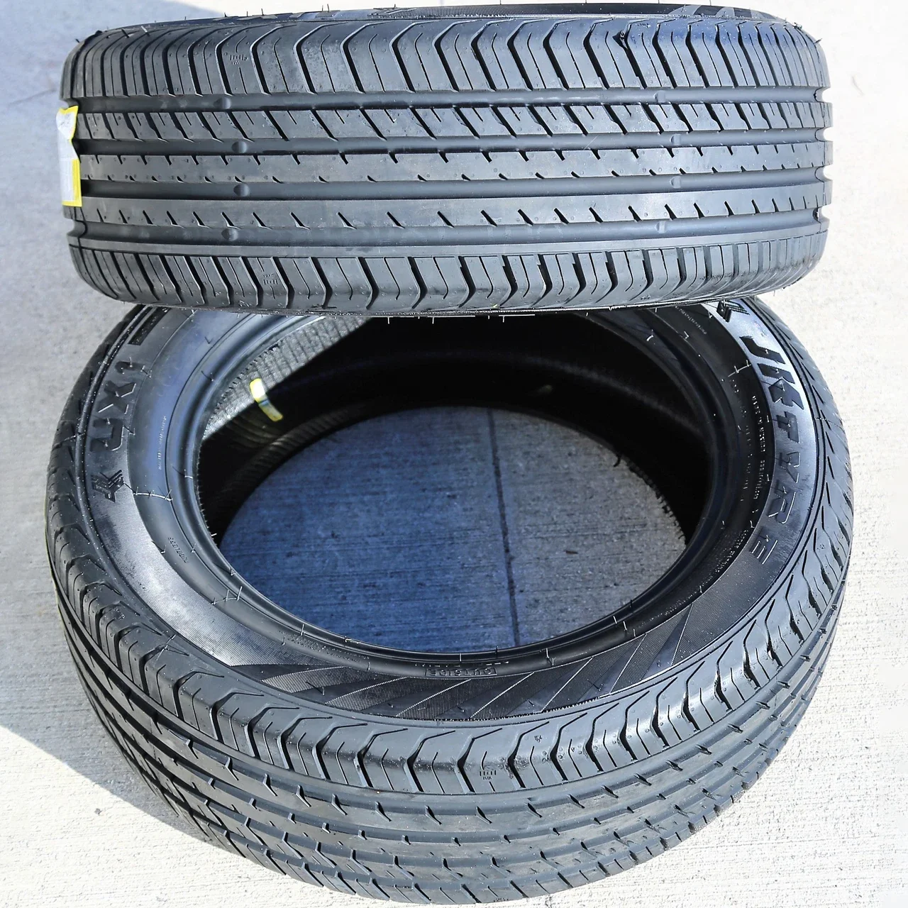 JK Tyre UX1 225/60R18 104H