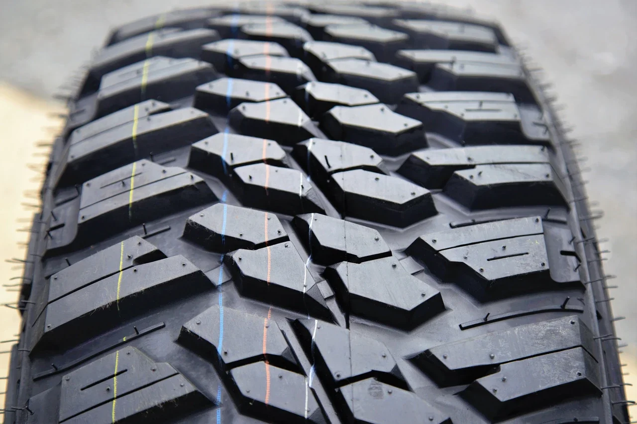 Kanati Mud Hog M/T LT 275/65R20 126/123Q E (10 Ply)