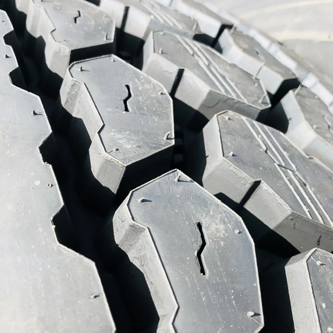 Koryo K516 11R22.5 148/145L H (16 Ply)