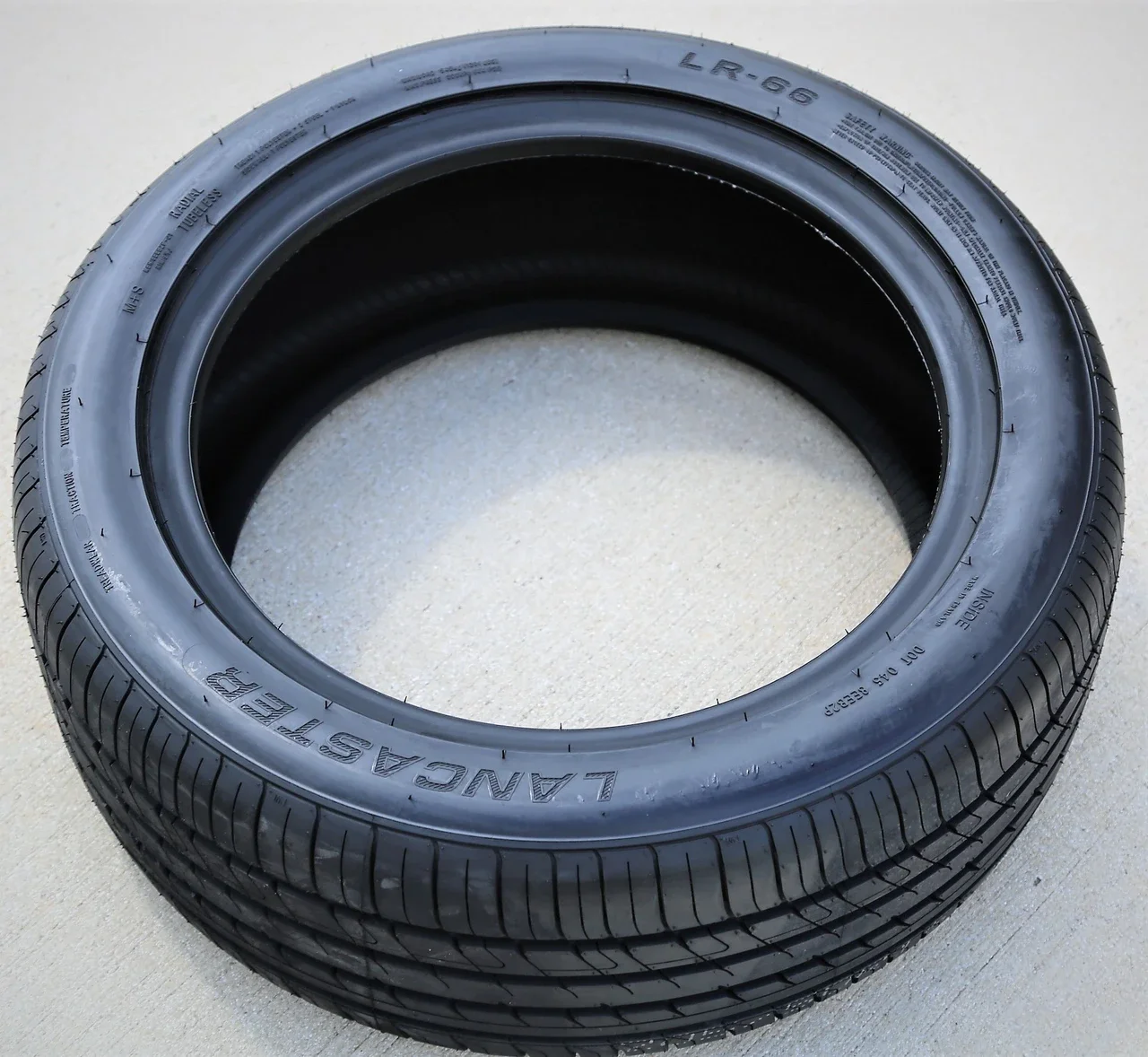Lancaster LR-66 235/50R18 ZR 101W XL