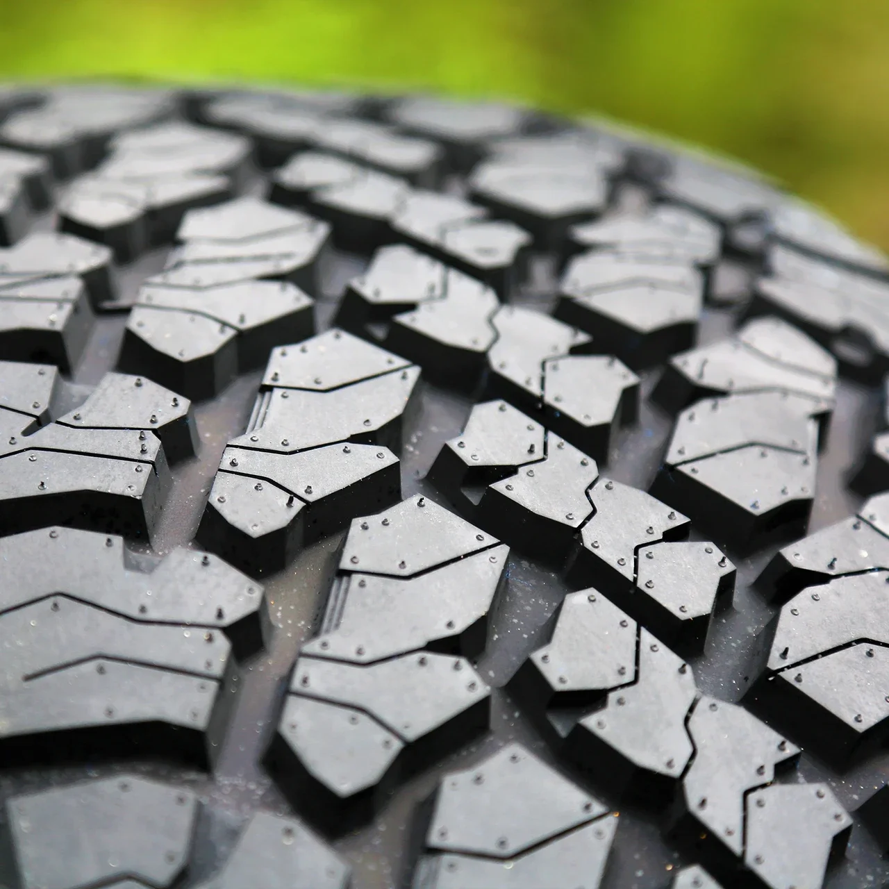 Lancaster LS-37 A/T 265/40R18 101H XL