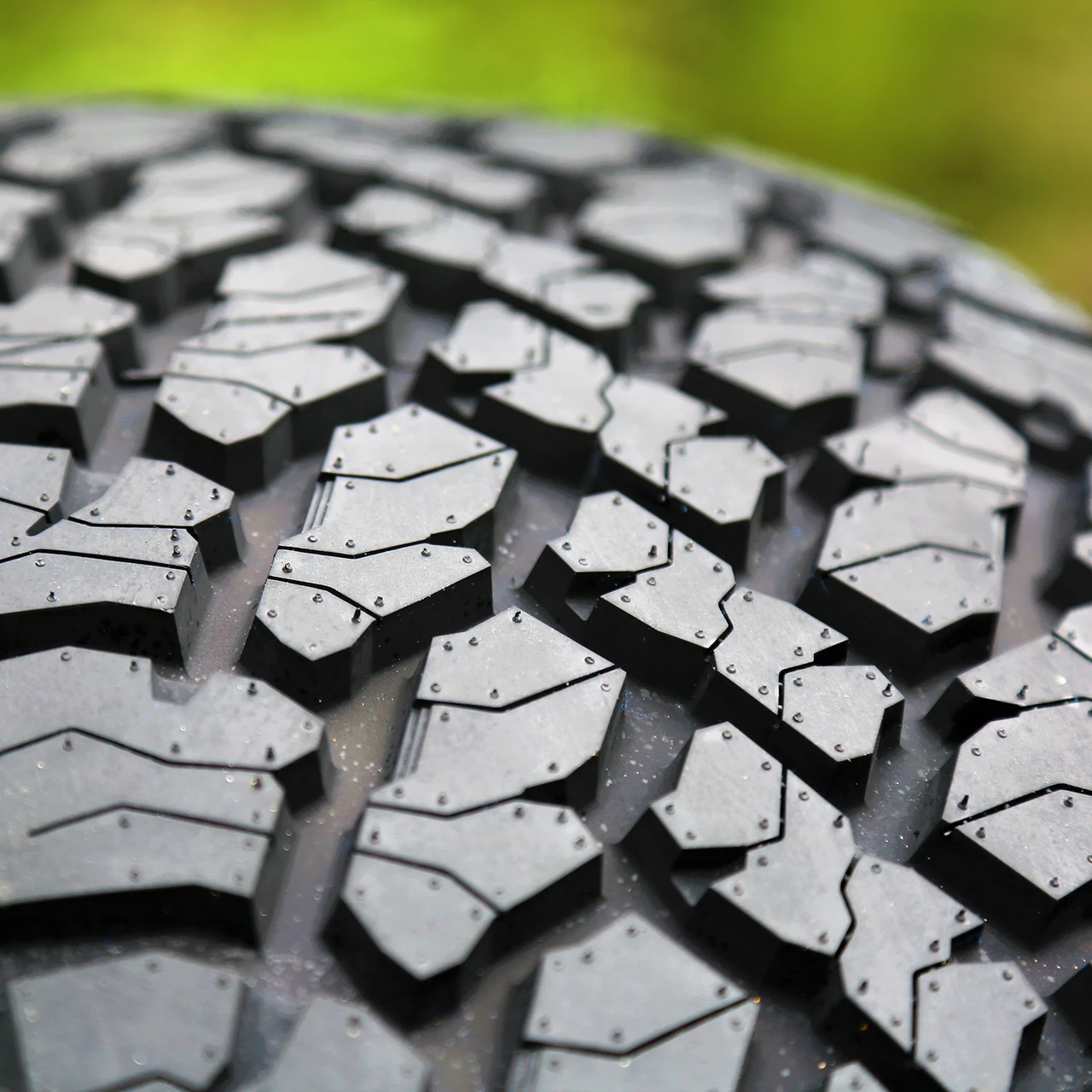 Lancaster LS-37 A/T LT 235/80R17 120/117S E (10 Ply)