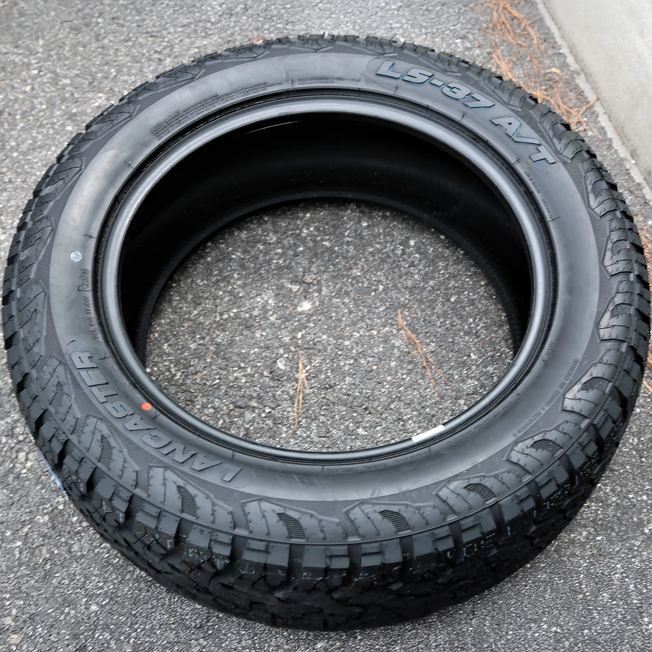 Lancaster LS-37 A/T LT 235/80R17 120/117S E (10 Ply)
