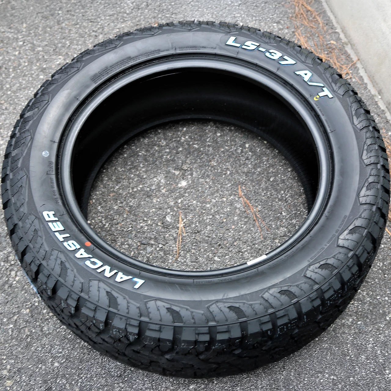 Lancaster LS-37 A/T LT 245/75R16 120/116S E (10 Ply)