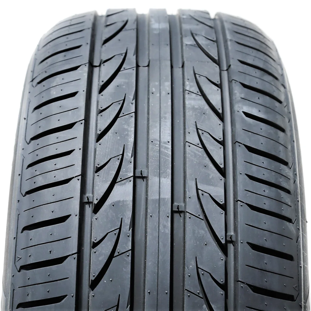 Landgolden LG27 215/55R18 95V