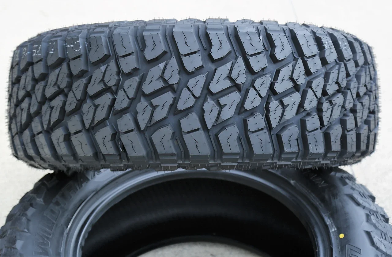 Landspider Wildtraxx M/T LT 37X13.50R22 123Q E (10 Ply)
