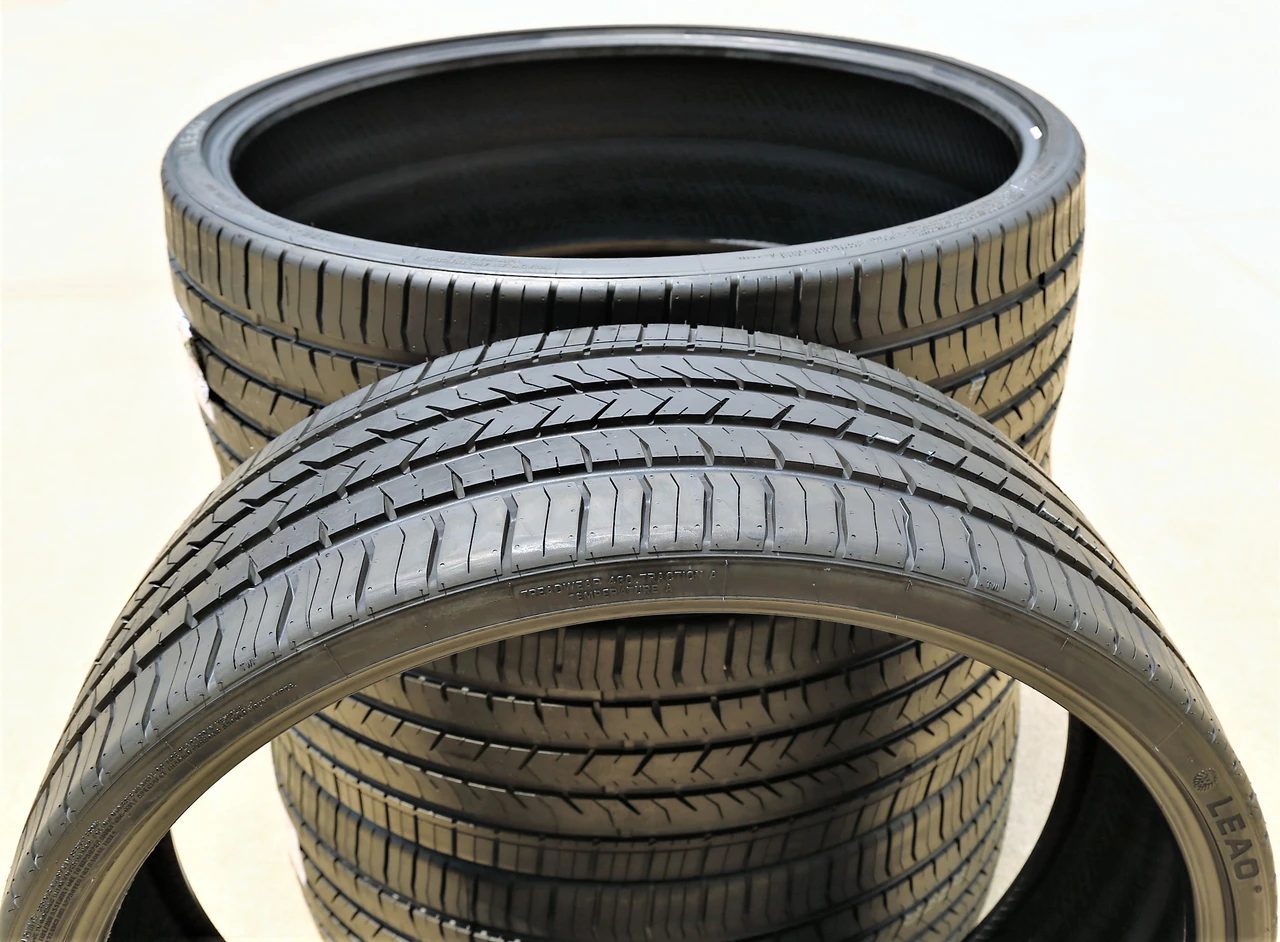 Leao Lion Sport 3 275/30R19 96W XL