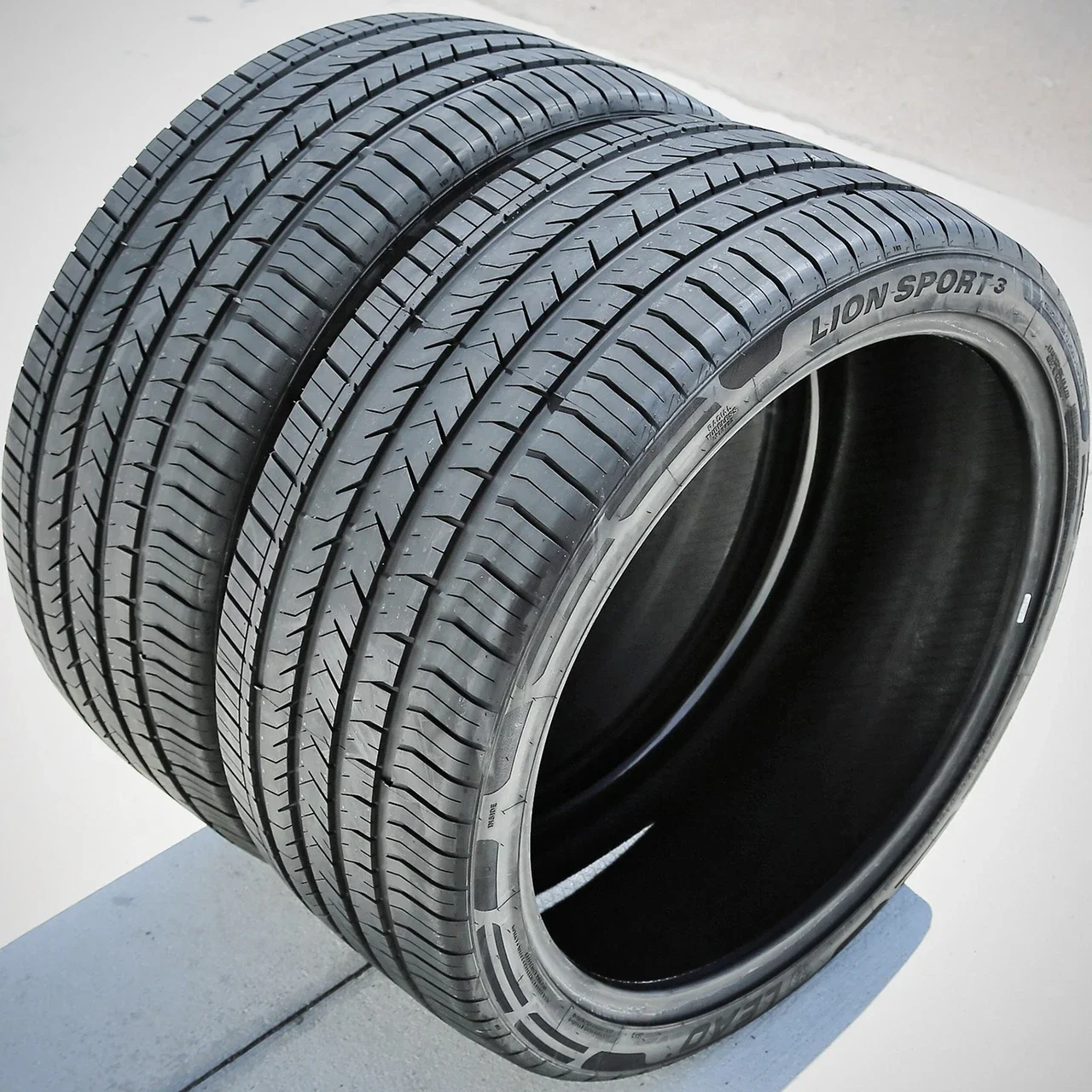 Leao Lion Sport 3 305/45R22 118V XL