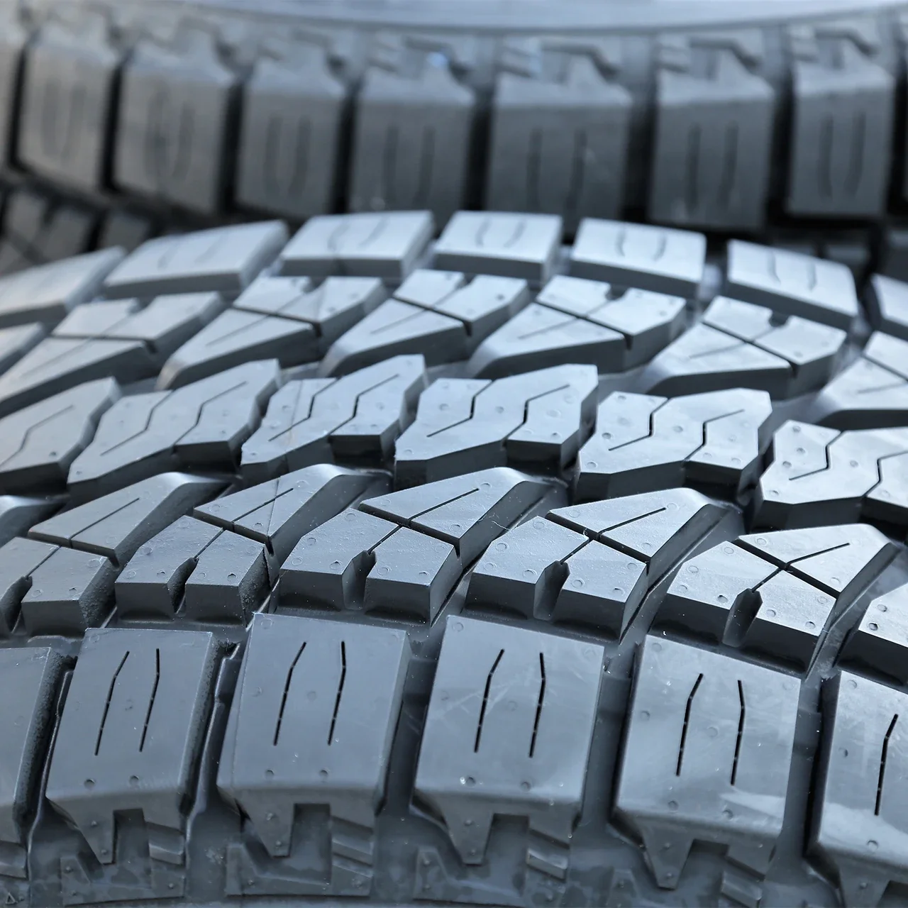 Leao Lion Sport A/T LT 245/75R16 120/116Q E (10 Ply)