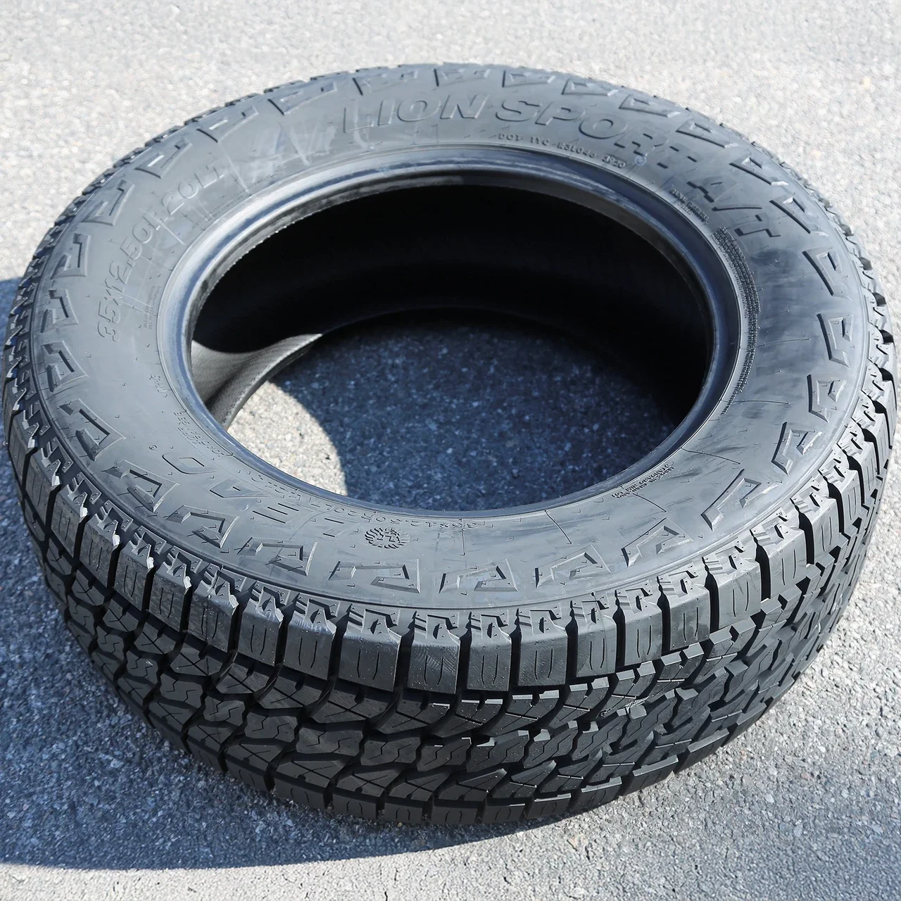 Leao Lion Sport A/T LT 305/55R20 121/118R E (10 Ply)