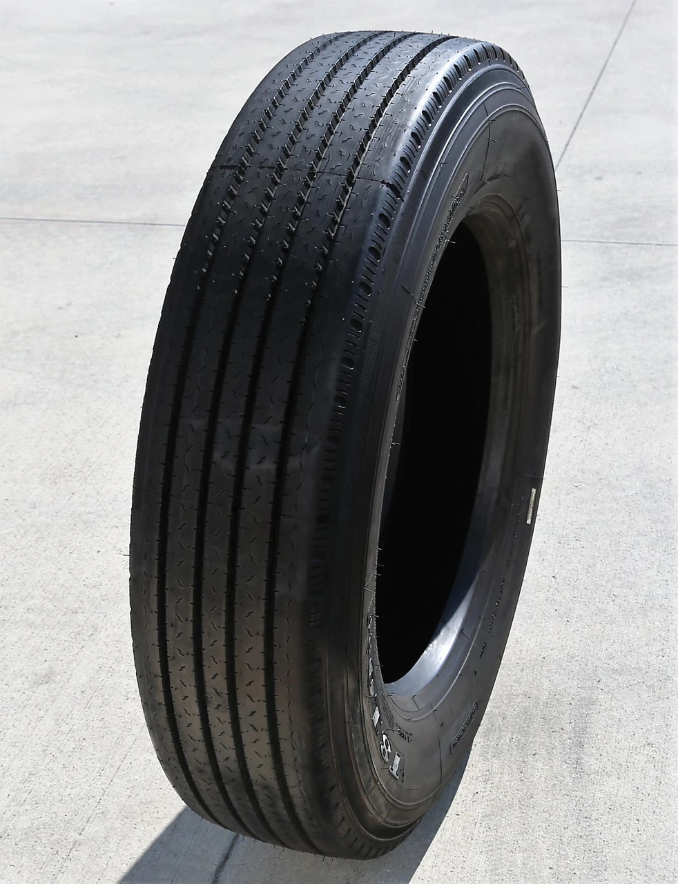 Leao T810E+ 11R24.5 146/143M G (14 Ply)