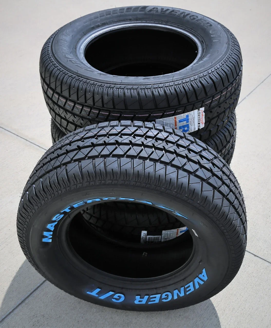 Mastercraft Avenger G/T 215/65R15 95T