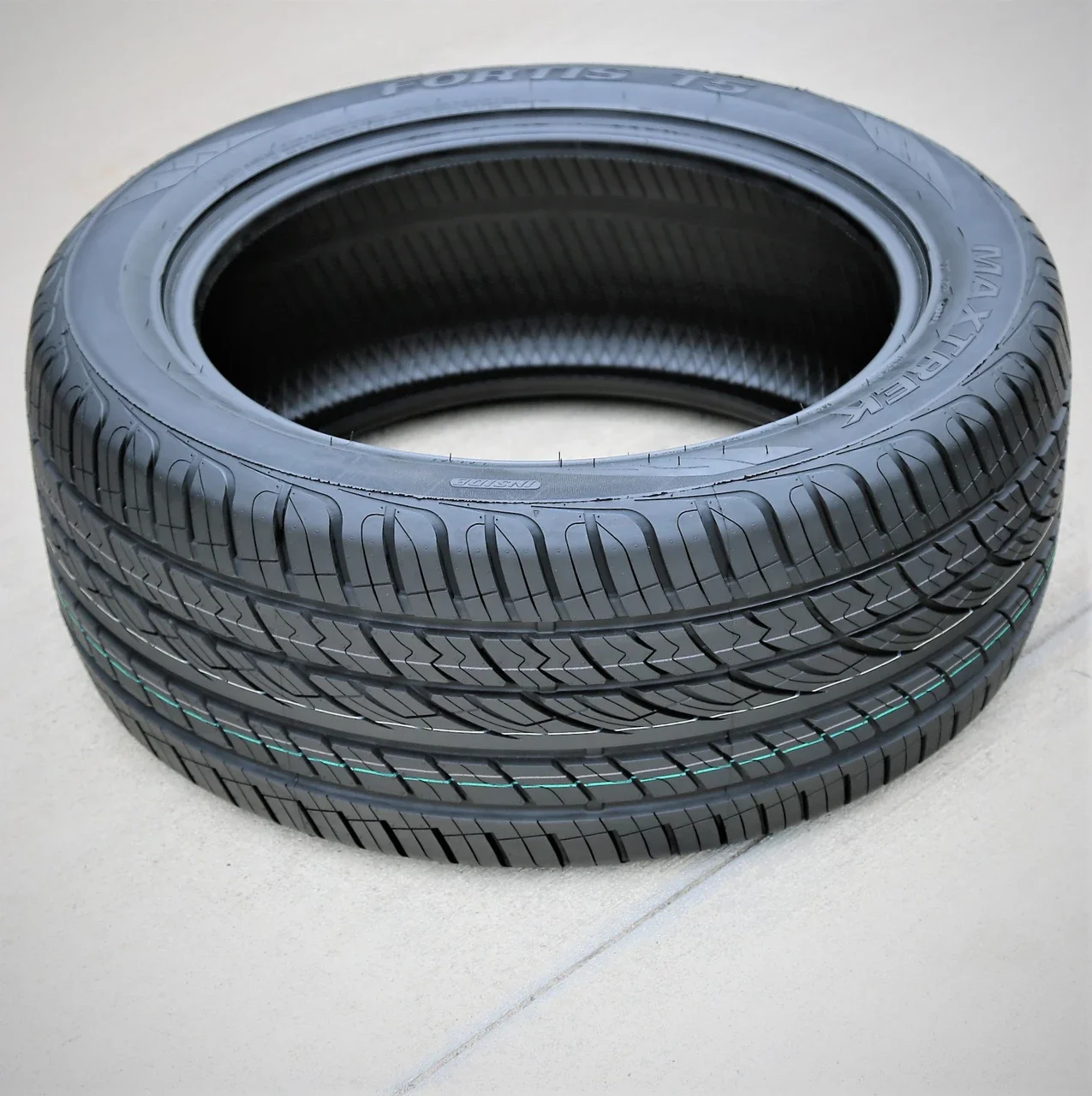 Maxtrek Fortis T5 265/35R22 102V XL