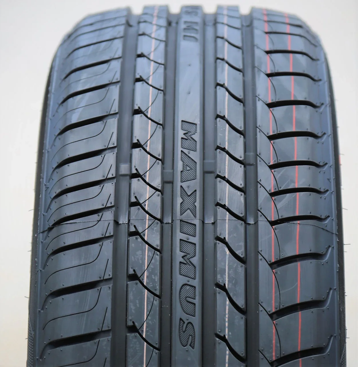 Maxtrek Maximus M1 205/50R17 93V XL