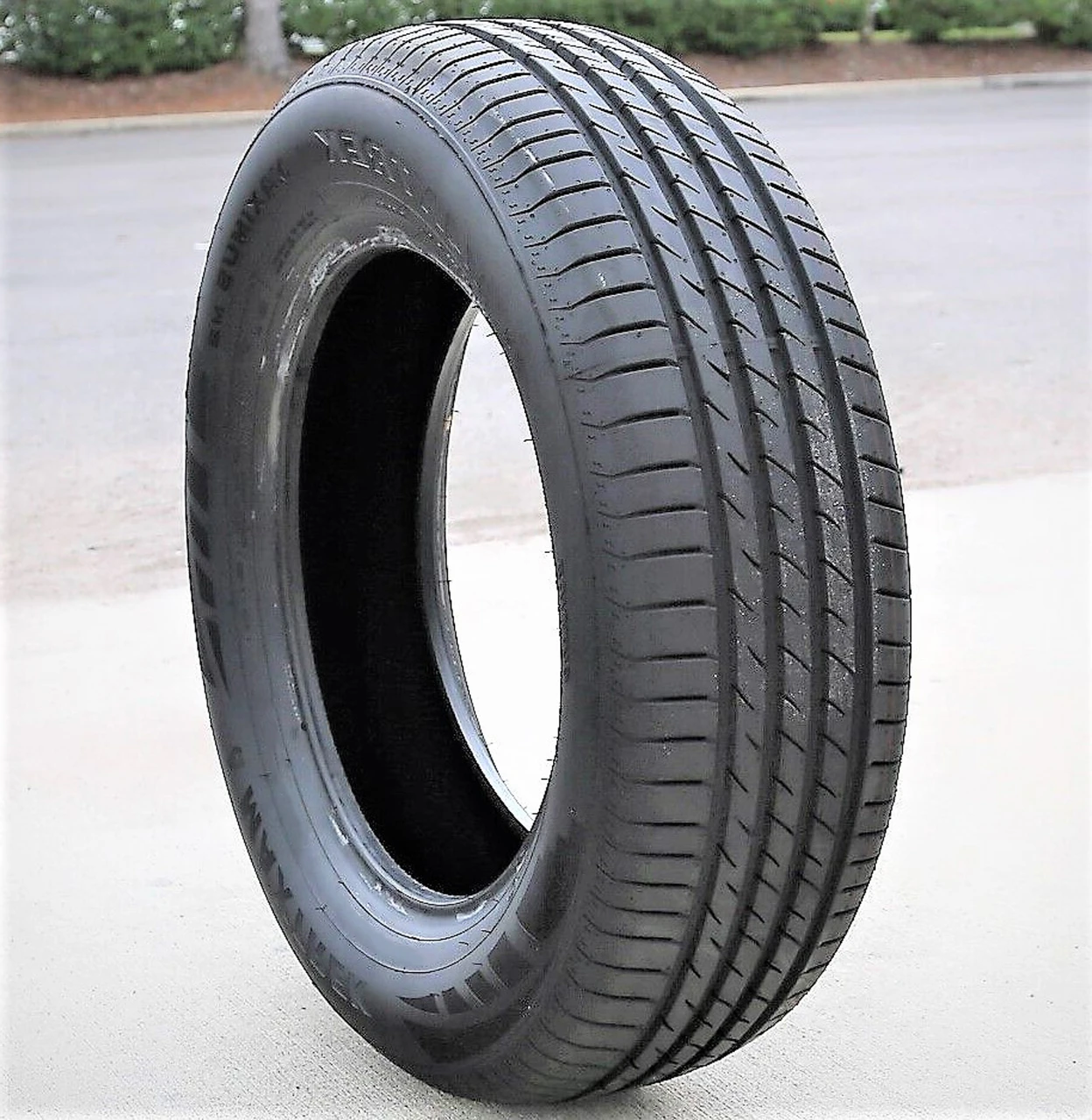 Maxtrek Maximus M2 235/45R18 ZR 98W