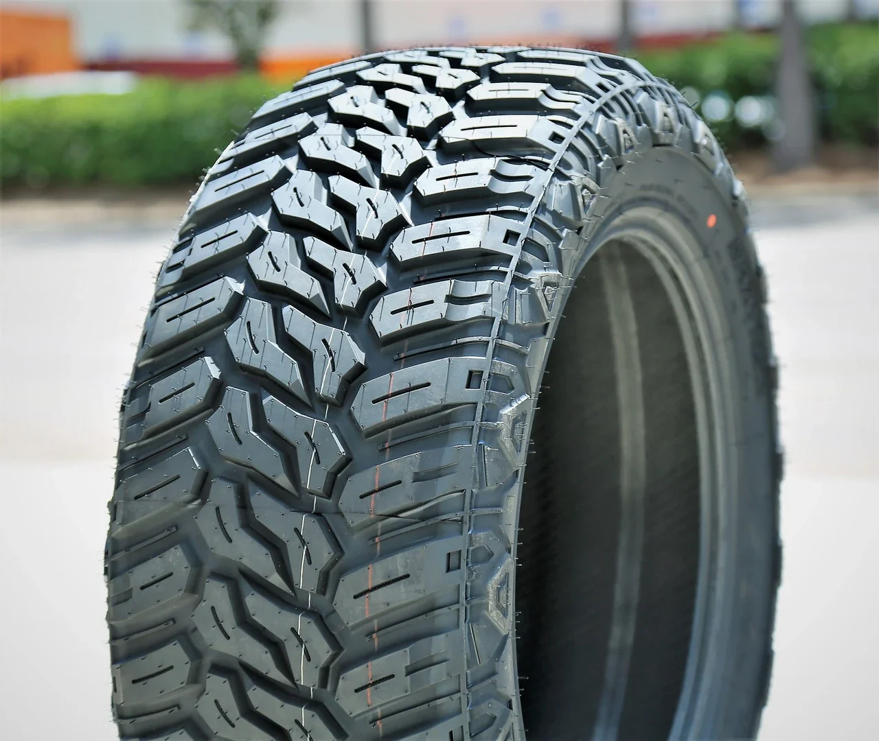 Maxtrek Mud Trac LT 37X13.50R22 123Q E (10 Ply)
