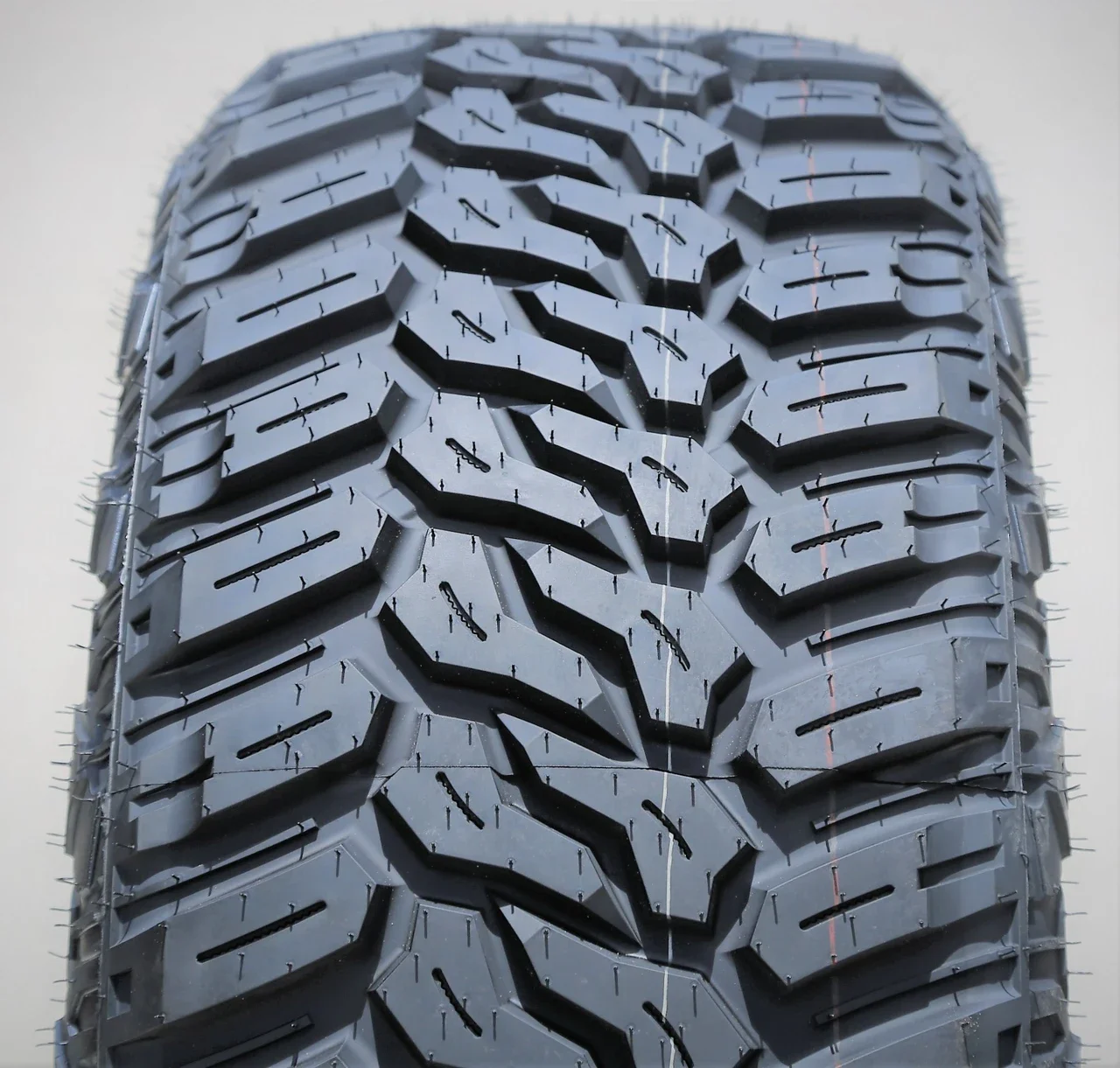 Maxtrek Mud Trac LT 37X13.50R22 123Q E (10 Ply)