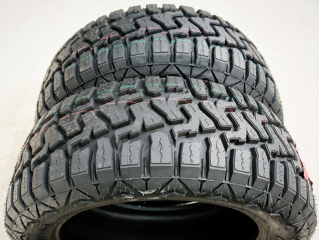 Mileking MK878 R/T 275/60R20 115T