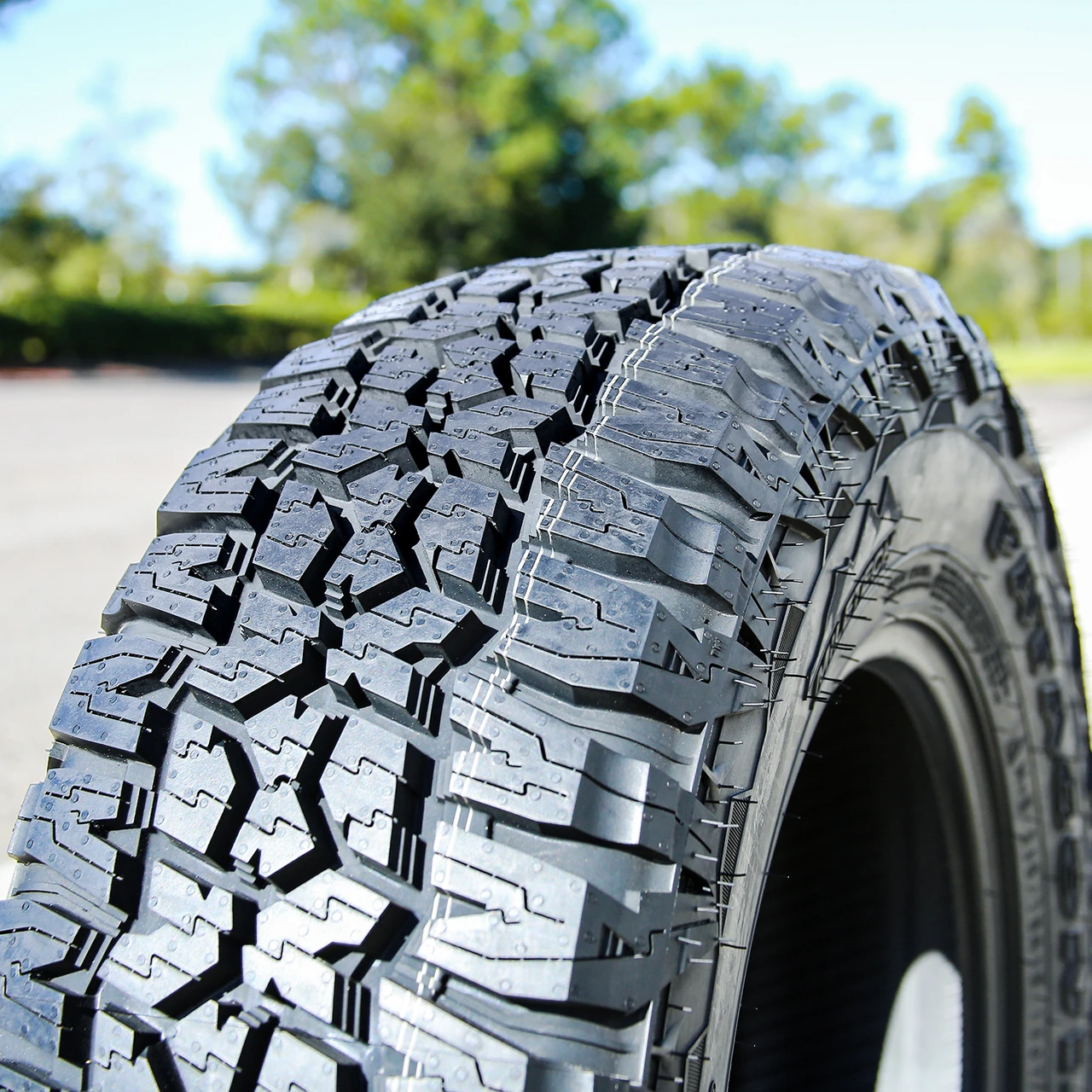 Milestar Patagonia A/T Pro LT 285/70R17 121/118S E (10 Ply)