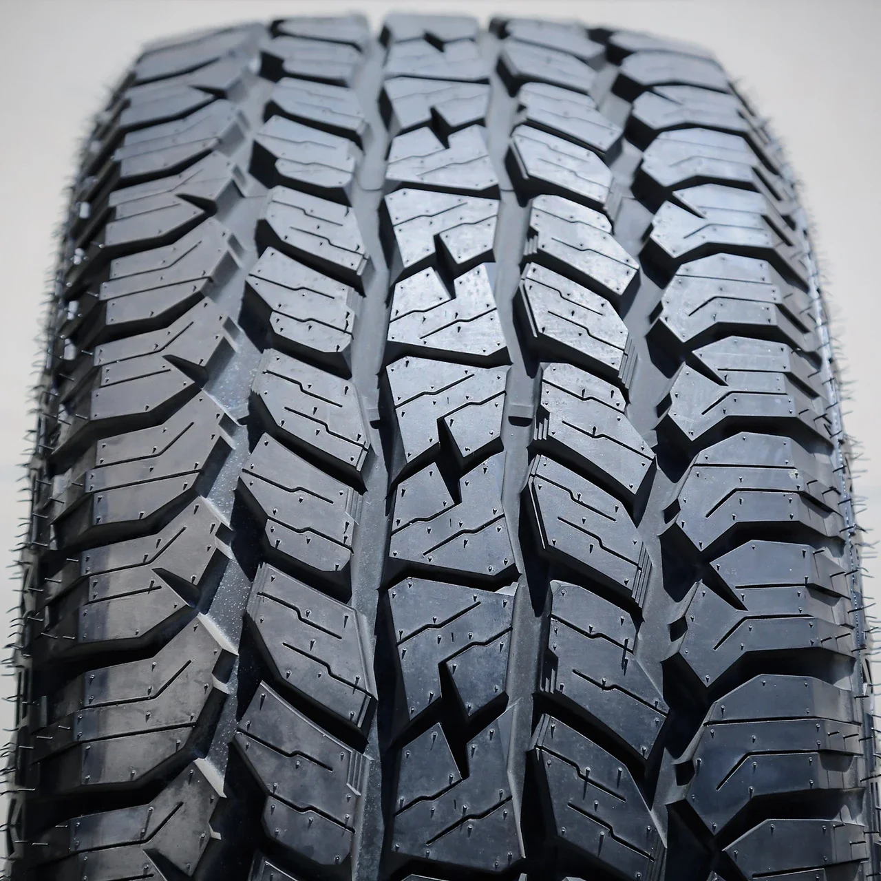 Miletrip TP55 A/T 285/60R18 120T XL