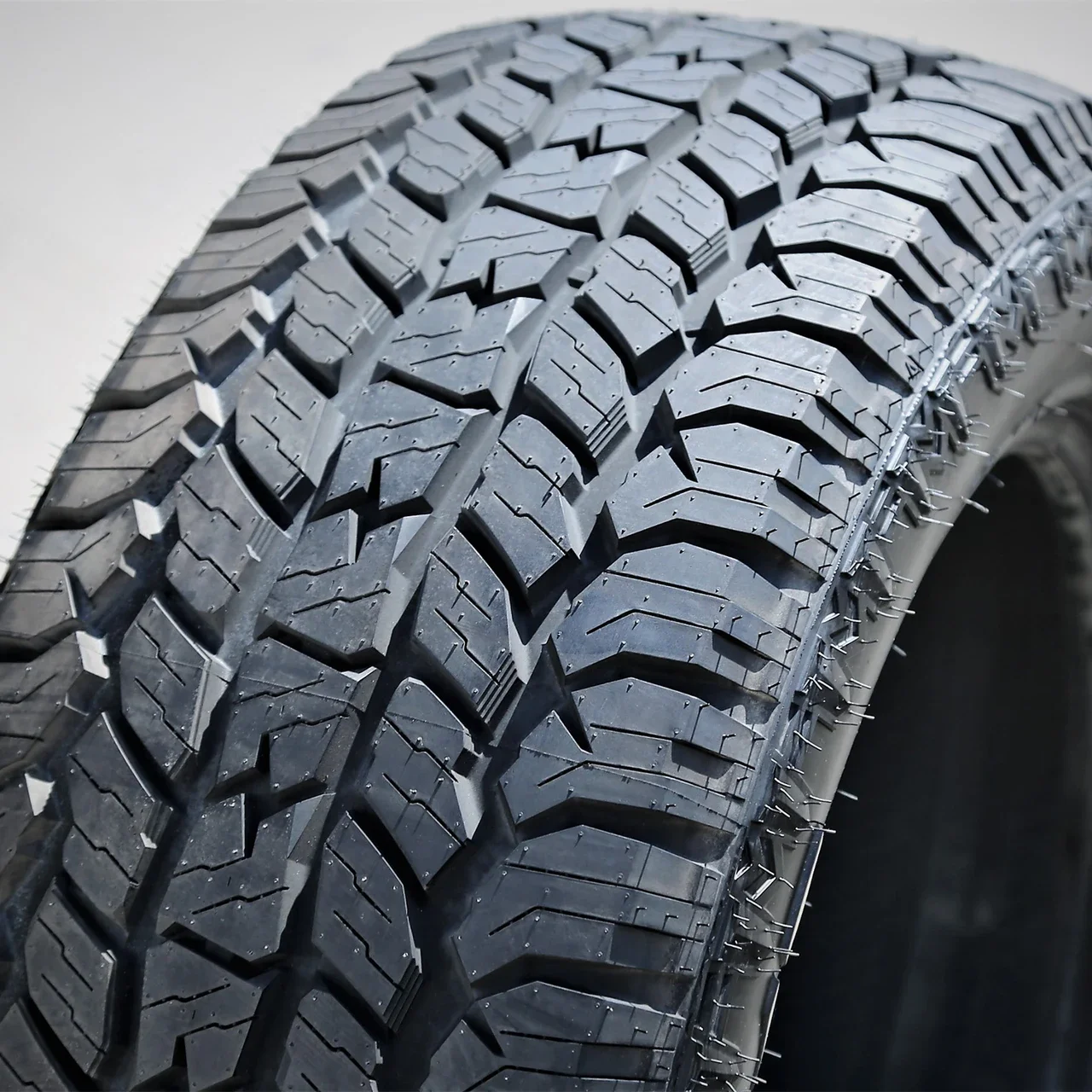 Miletrip TP55 A/T 285/60R18 120T XL