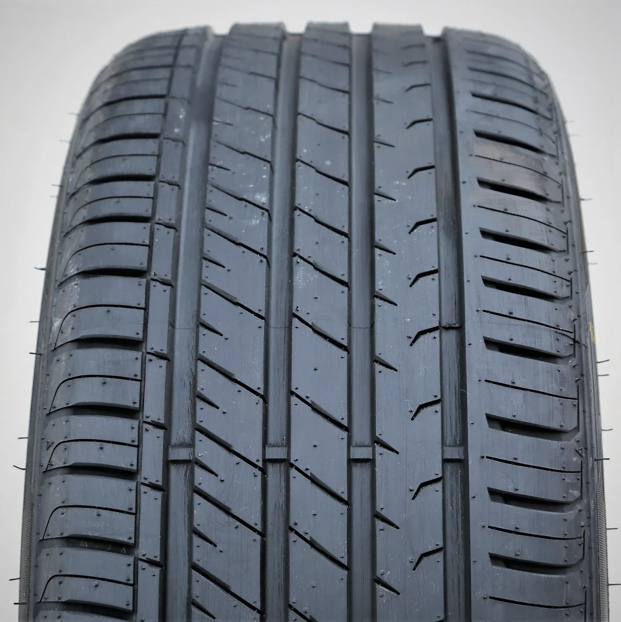 Nama Maxmach NM-31TH 225/55R19 ZR 103W XL