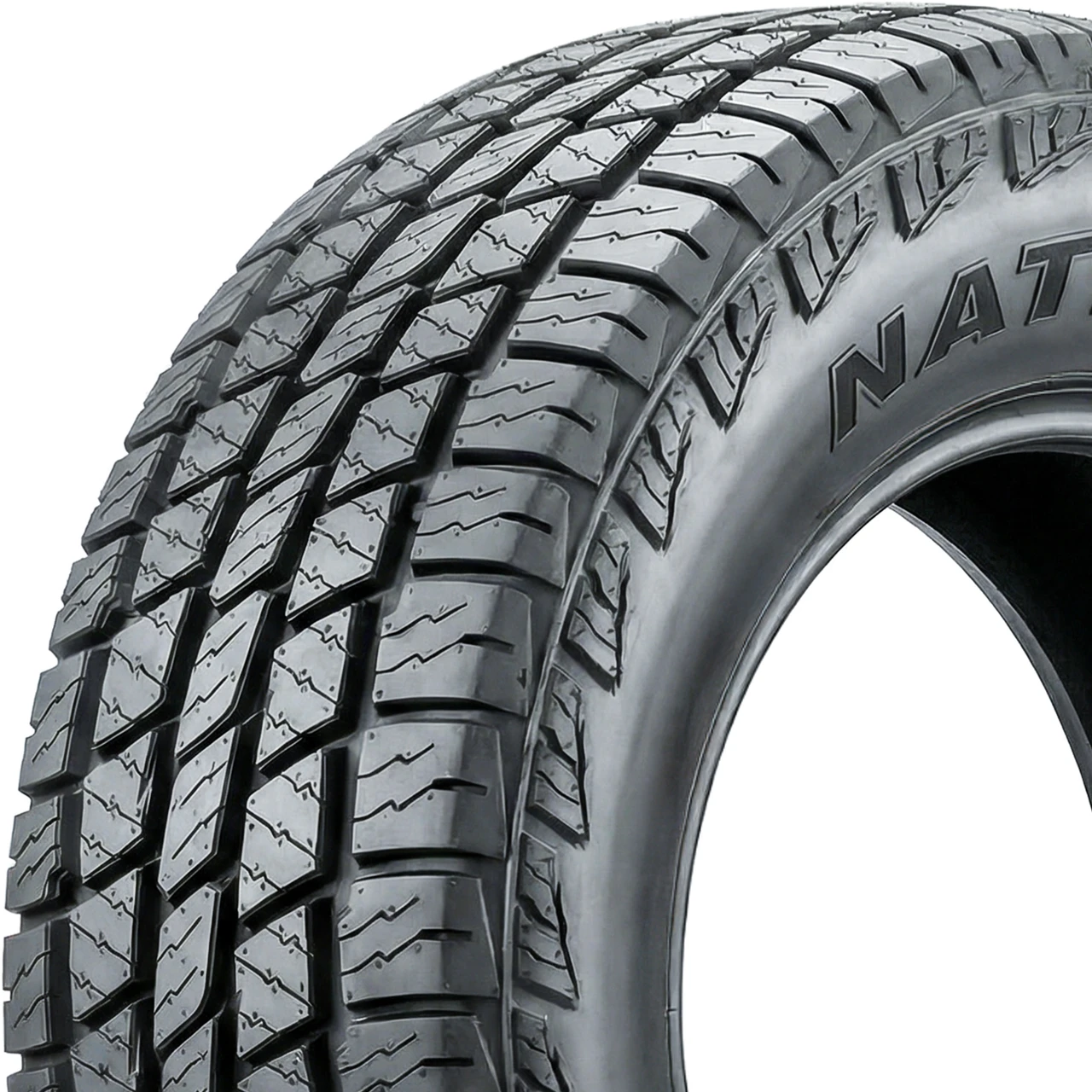 National Commando AT4S 235/70R16 106T