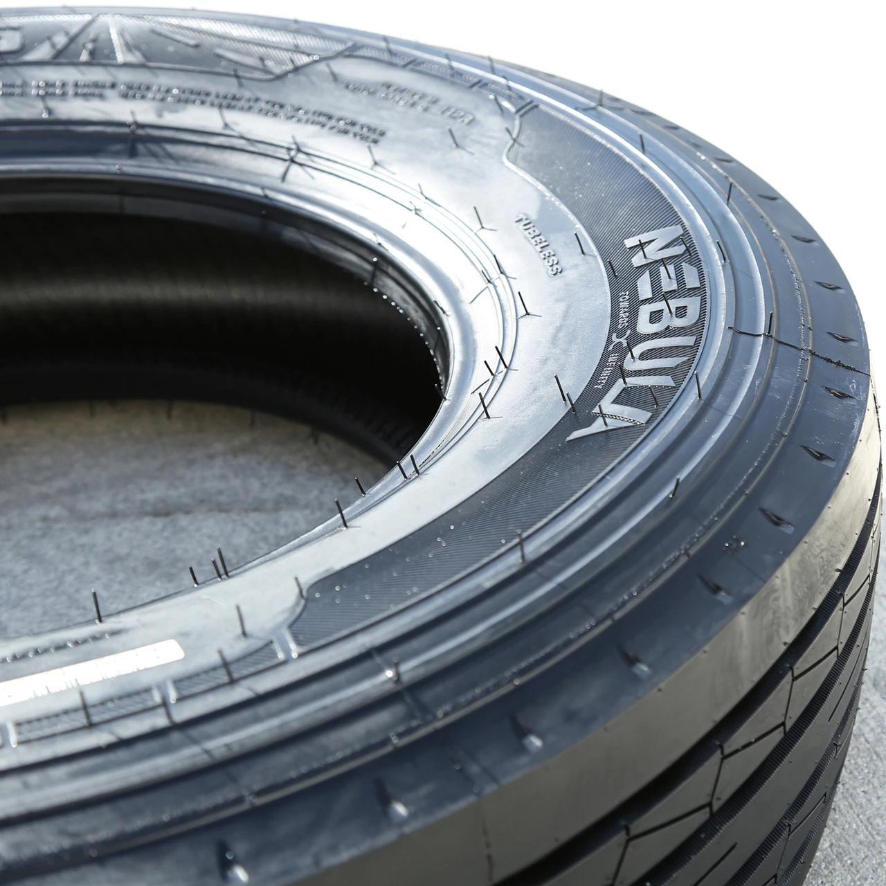 Nebula Grand Trailer-N’ 001 ST 225/75R15 121/117M F (12 Ply)