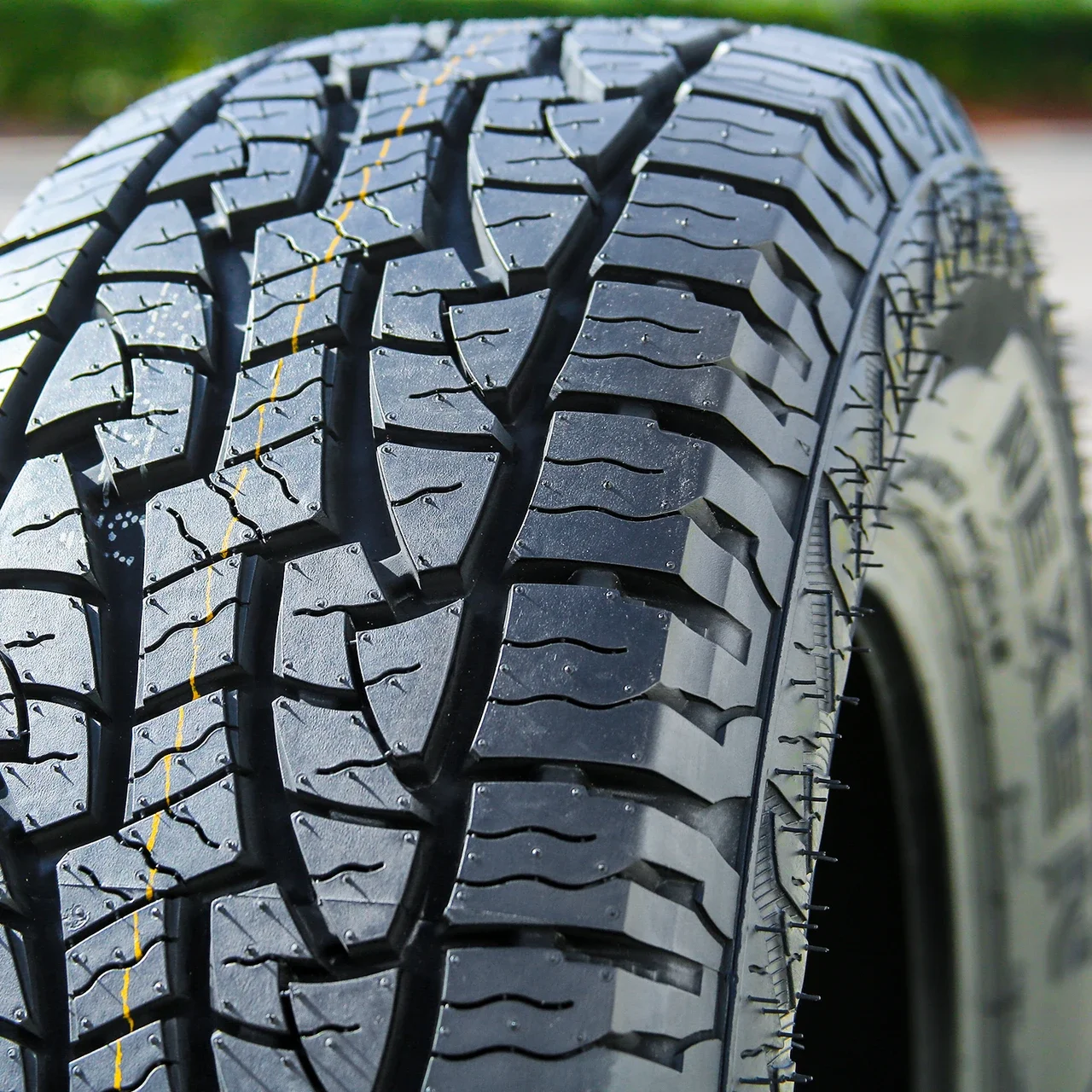 Nexen Roadian AT Pro RA8 LT 225/75R16 115/112R E (10 Ply)