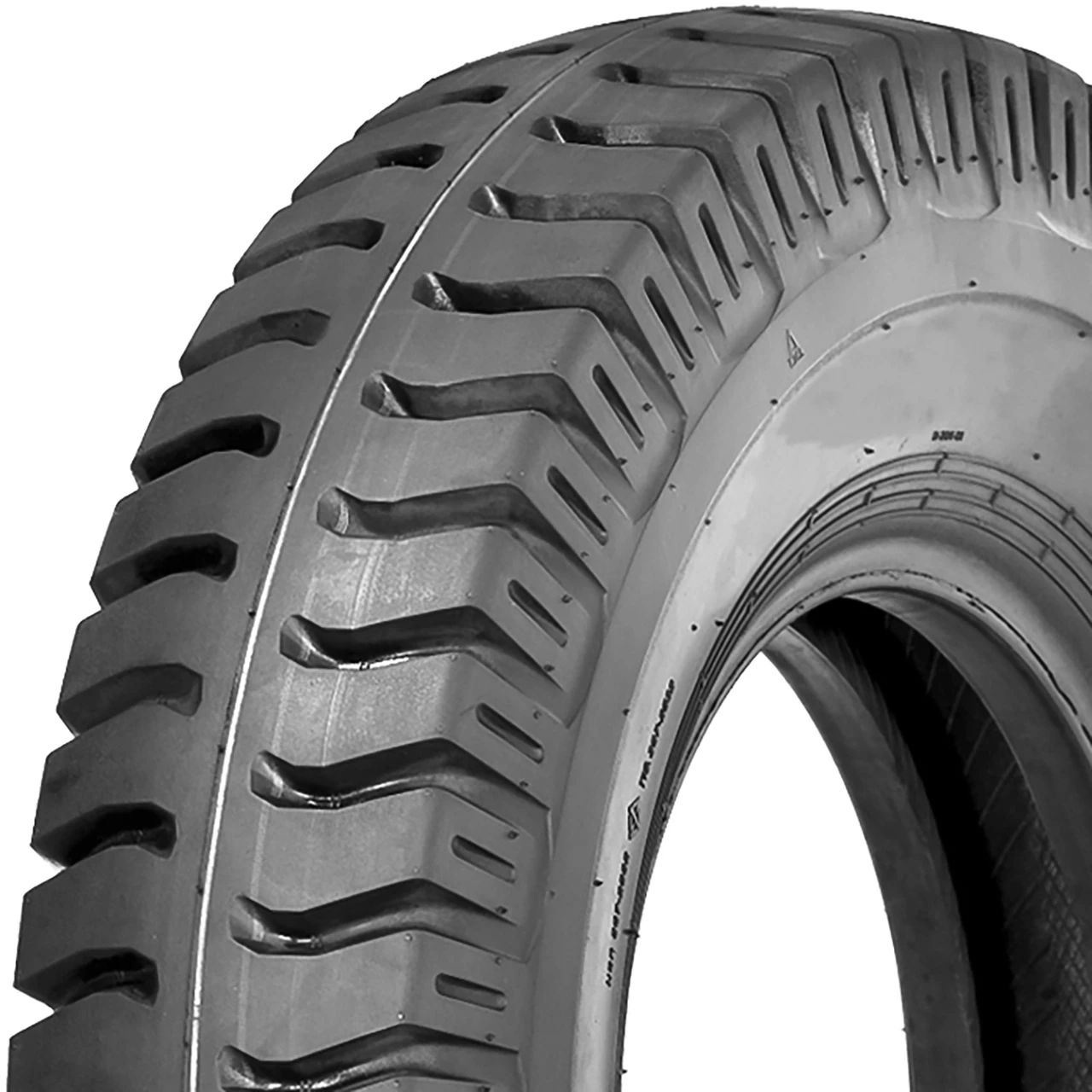 Nutech N500 8.25-20 136/132L G (14 Ply) (TTF)