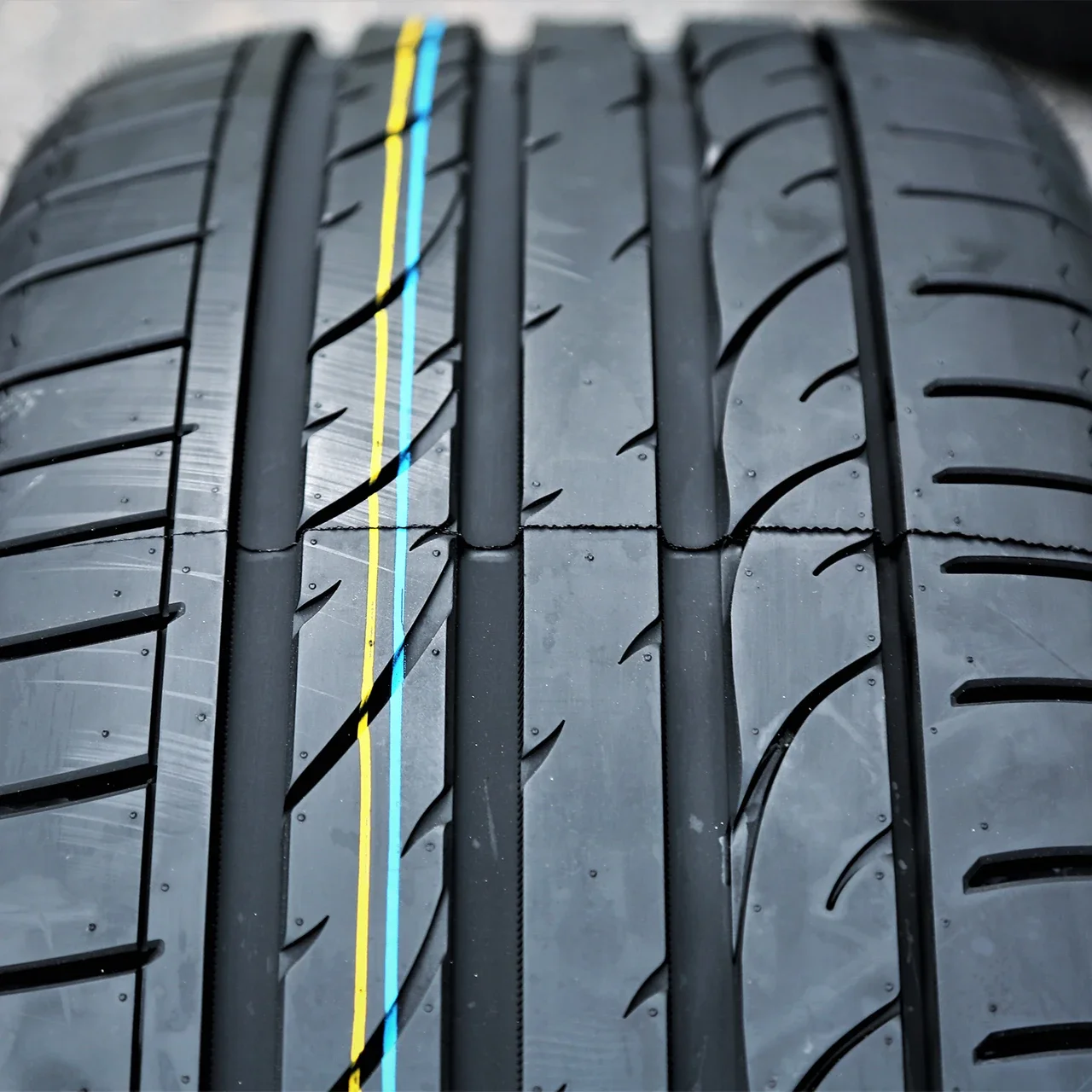 Otani KC2000 215/50R17 ZR 95W XL