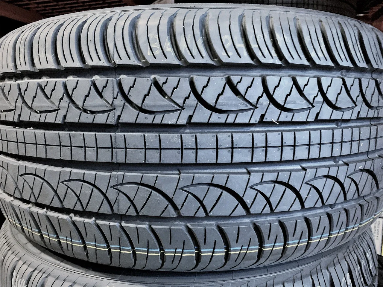 Pirelli P Zero Nero All Season (J) 275/40R19 105H XL