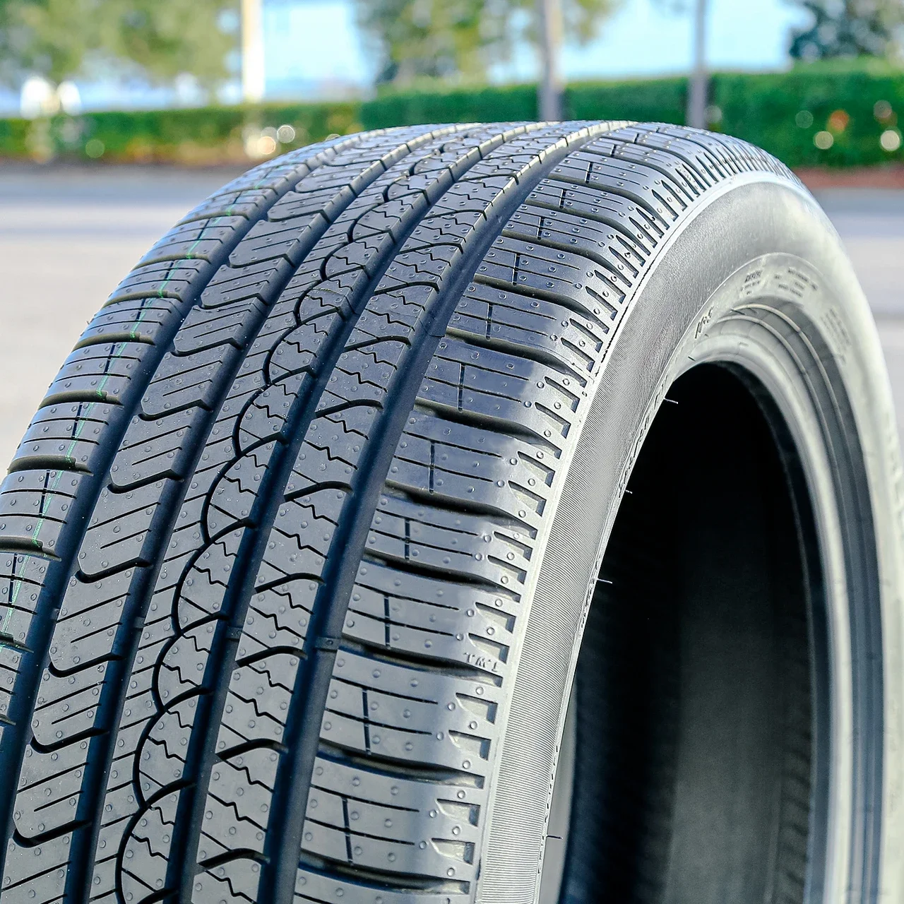 Pirelli P7 AS Plus 3 245/45R20 99V