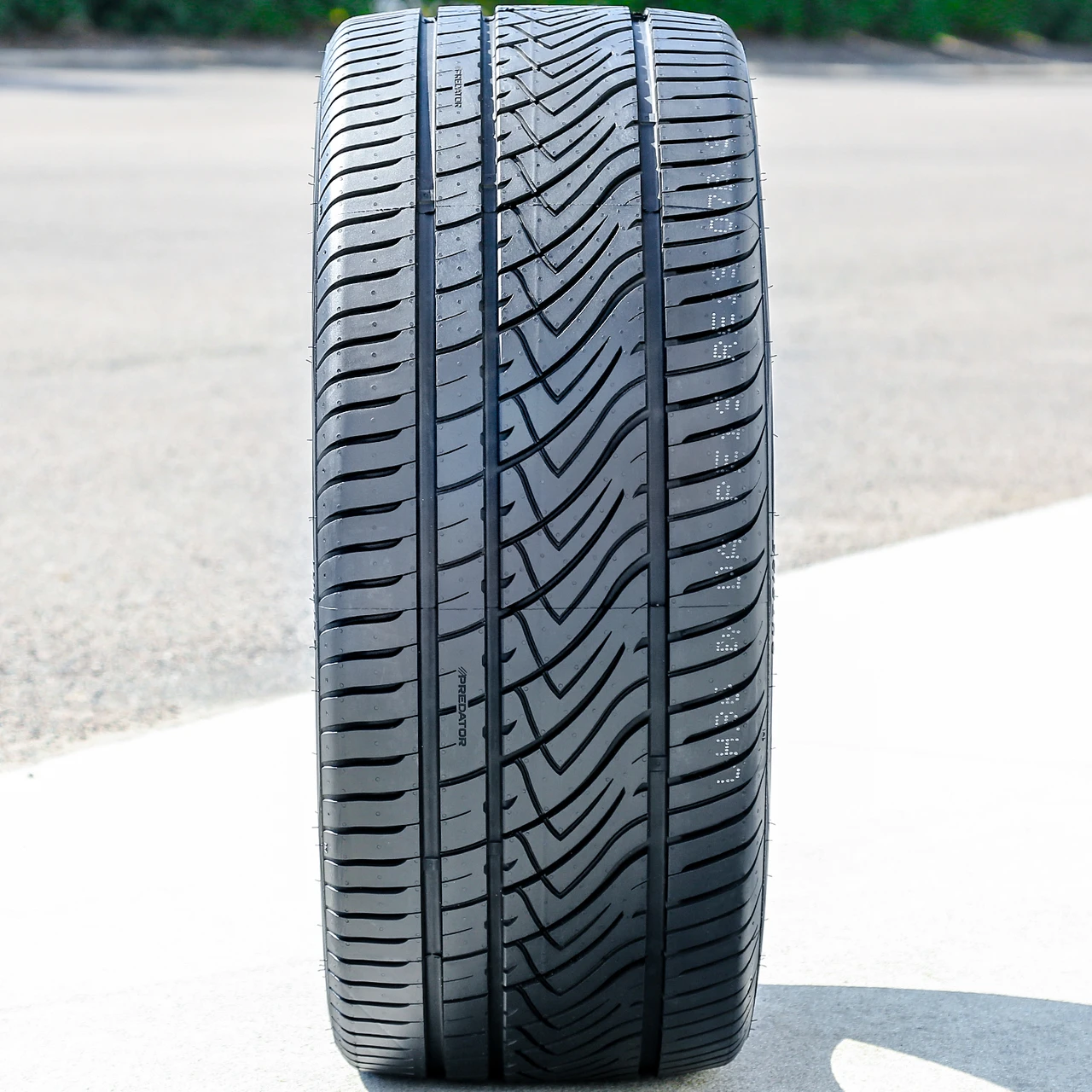 Predator Comptrax PR1 A/S 275/40R20 ZR 106W XL