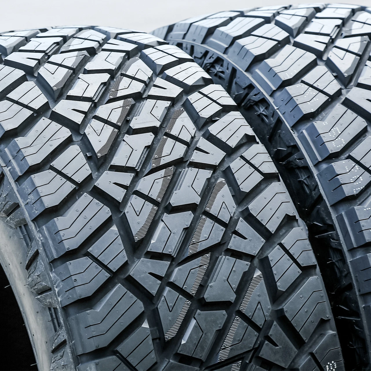 Predator New Mutant X-AT LT 265/65R17 120/117S E (10 Ply)