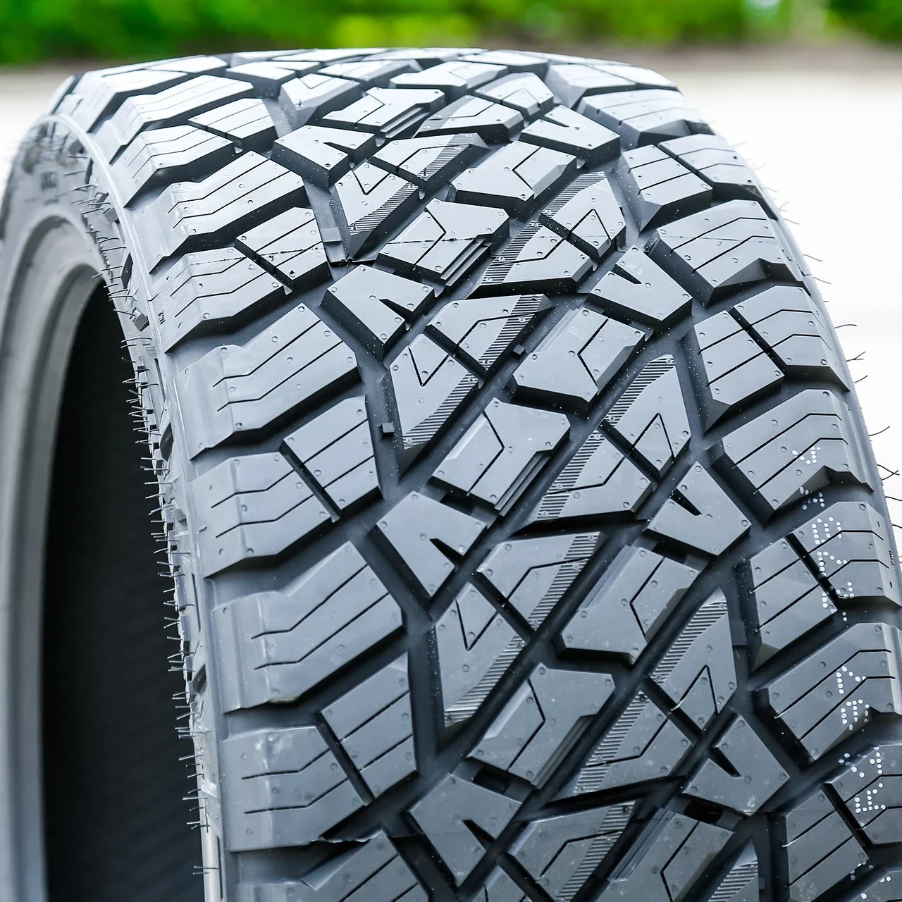 Predator New Mutant X-AT LT 35X12.50R22 117R E (10 Ply)