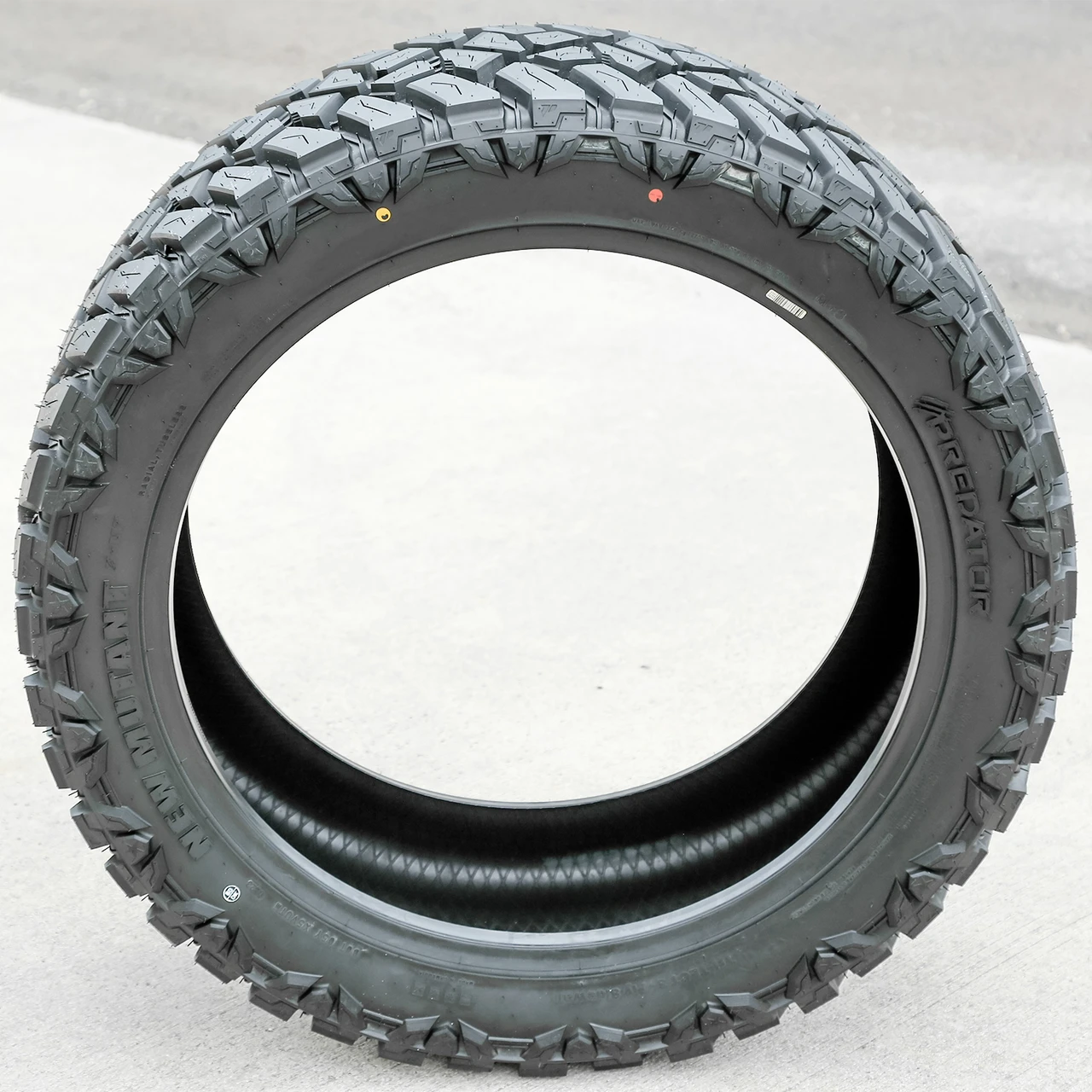 Predator New Mutant X-MT LT 275/70R18 125/122R E (10 Ply)