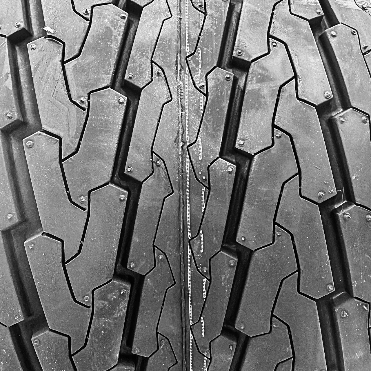 RubberMaster S368 ST 20.5X8.00-10 80M 80M D (8 Ply)