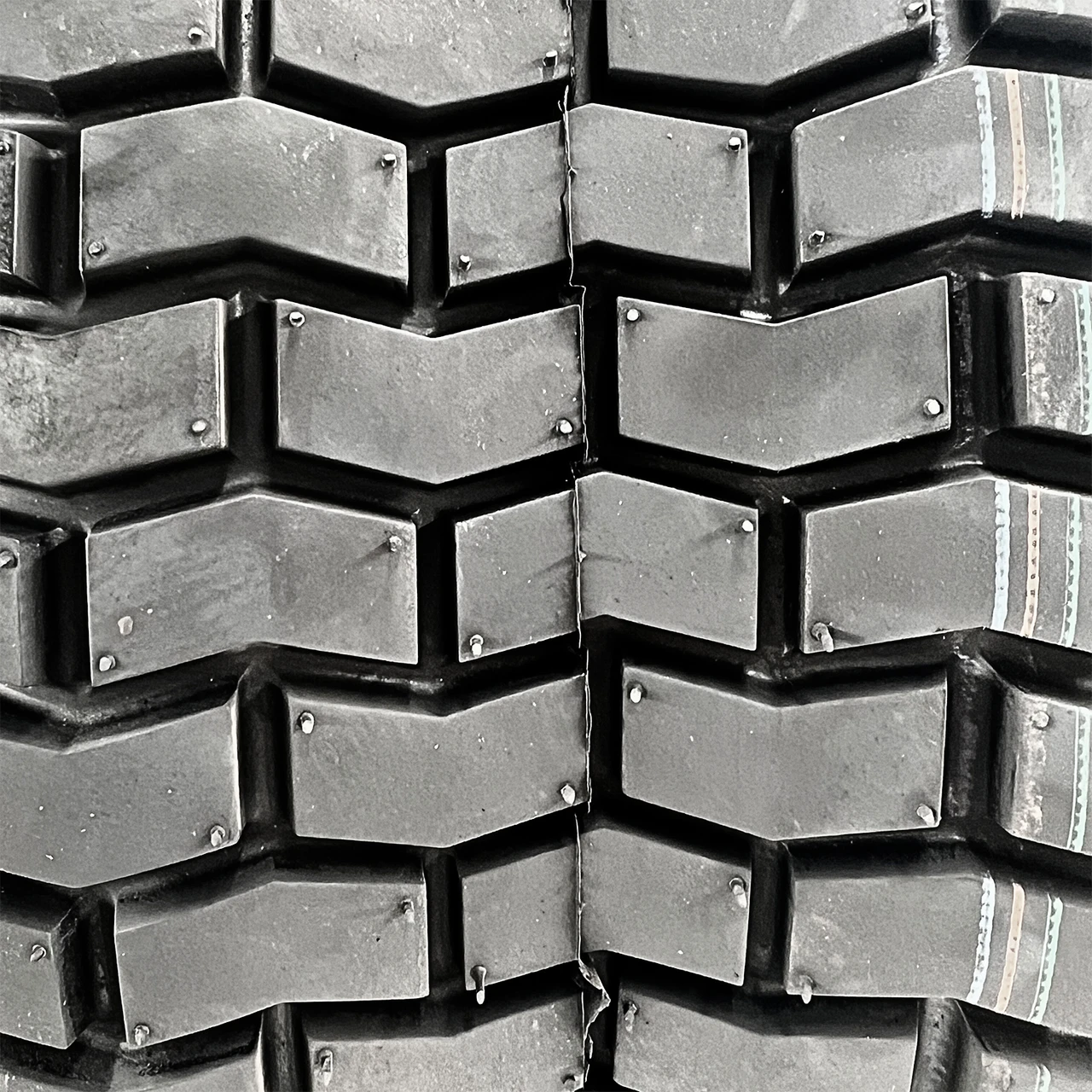 RubberMaster S366K 18X9.50-8 81A6 4 Ply