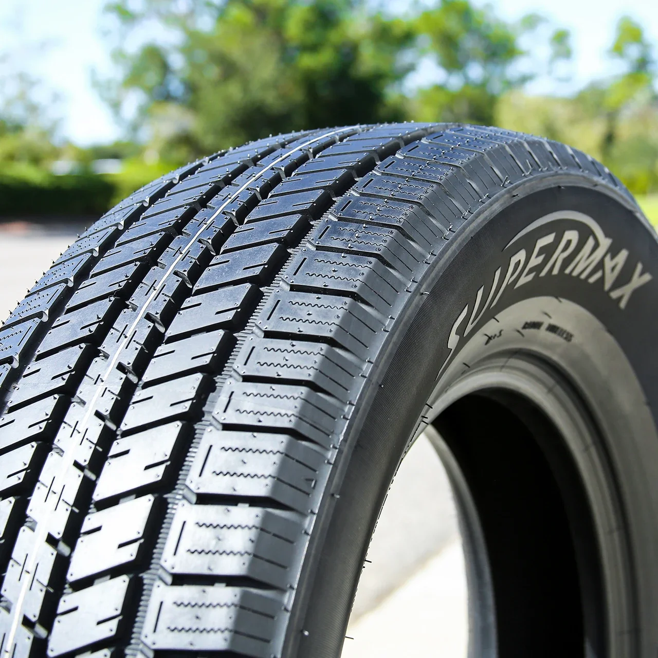 Supermax HT-1 235/55R19 101V