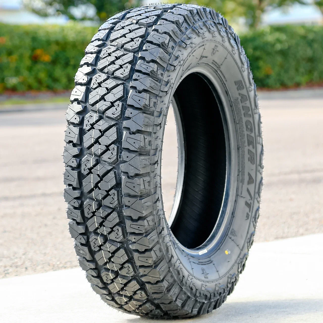 Thunderer Ranger A/TR LT 245/70R17 119/116S E (10 Ply)