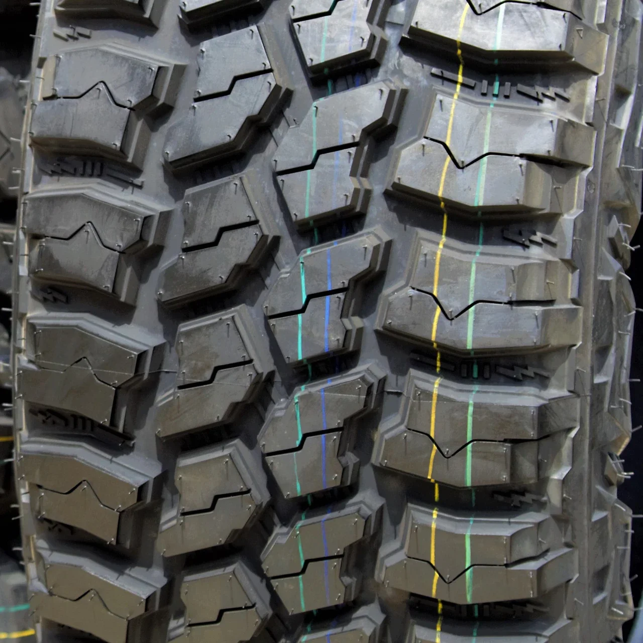 Thunderer Trac Grip M/T LT 37X12.50R20 128Q F (12 Ply)