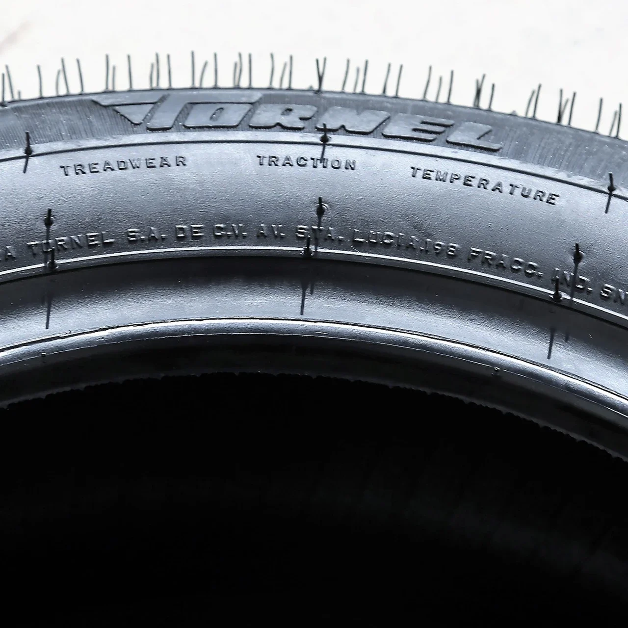 Tornel Direccional 235/70R15 105S