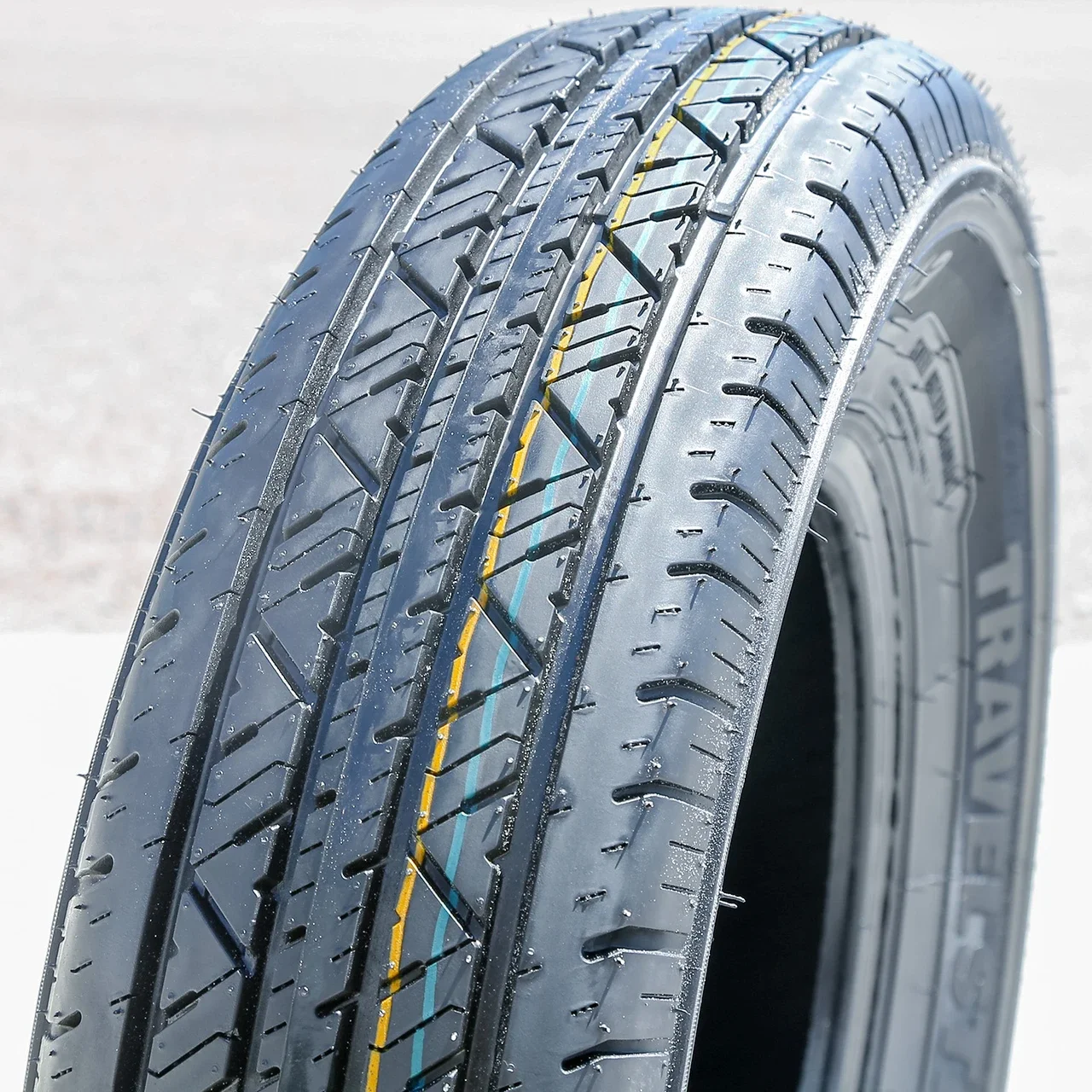 Travelstar HF288 ST 205/75R14 105/101M D (8 Ply)