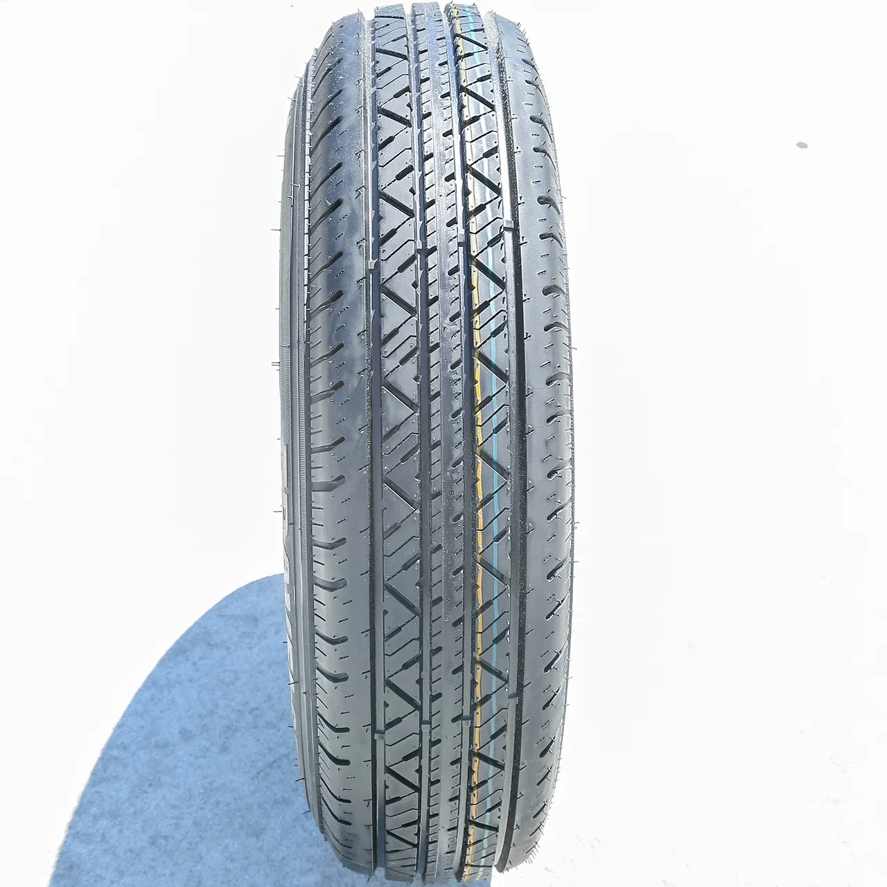 Travelstar HF288 ST 205/75R14 105/101M D (8 Ply)