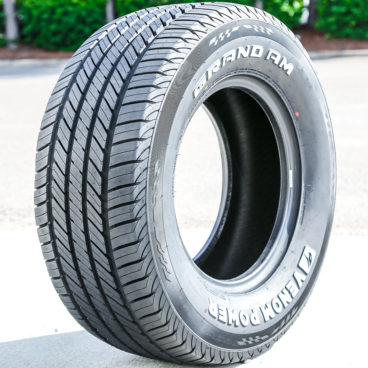 Venom Power Grand AM 255/70R15 112T XL